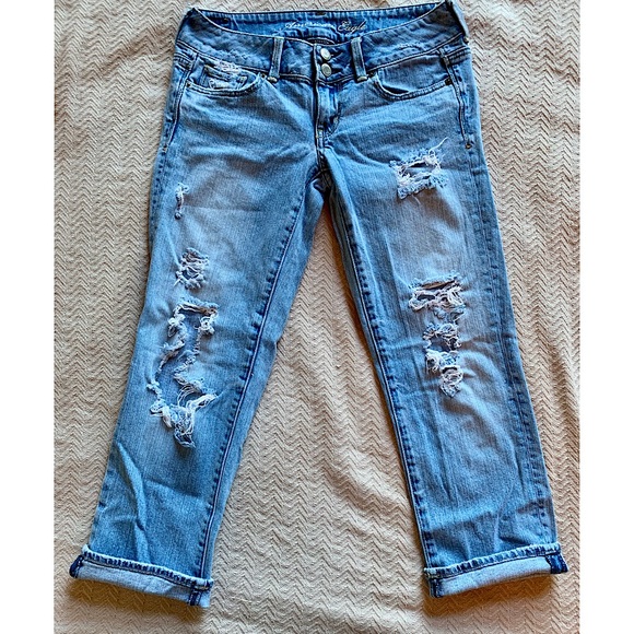 American Eagle Outfitters Denim - American Eagle Distressed Capris